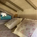 Jolie Tiny House Sous Les Grands Arbres Holiday home *