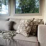 Holiday home Jolie Tiny House Sous Les Grands Arbres