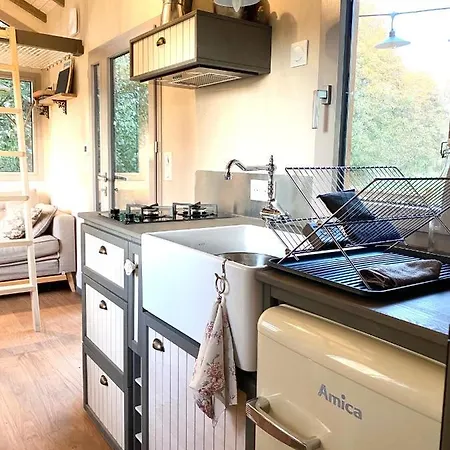 Jolie Tiny House Sous Les Grands Arbres * Cholet