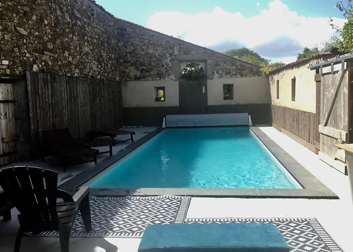 Jolie Tiny House Sous Les Grands Arbres Σολέ