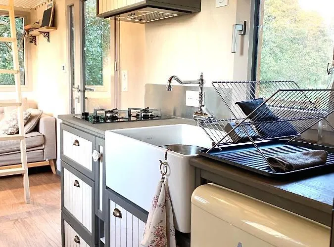 Jolie Tiny House Sous Les Grands Arbres * Cholet